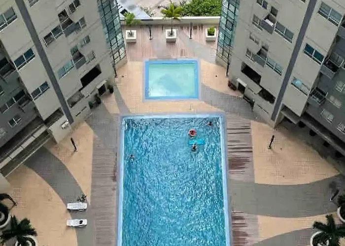 Bgc - Two Bedroom With Game With 400mbps Wifi- 09